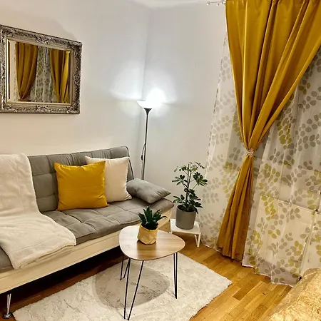 Tatil Evi The Peaceful Garden Family With Free Parking *