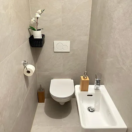 The Peaceful Garden Family With Free Parking *