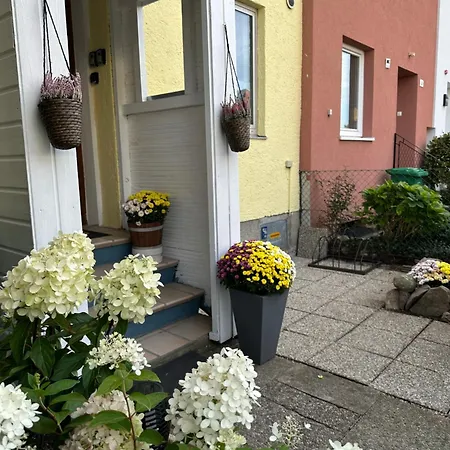 The Peaceful Garden Family With Free Parking Vakantiehuis Salzburg