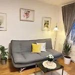 The Peaceful Garden Family With Free Parking *