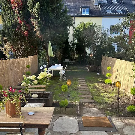 Vakantiehuis The Peaceful Garden Family With Free Parking